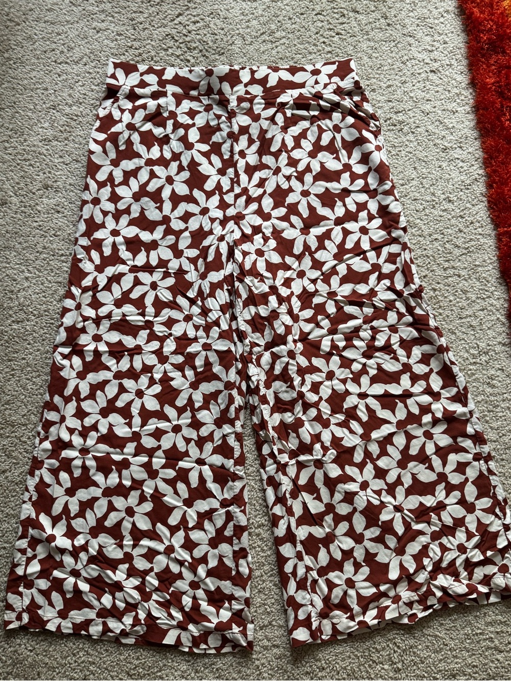 Torrid Wide Leg Floral Print Pants - size 2